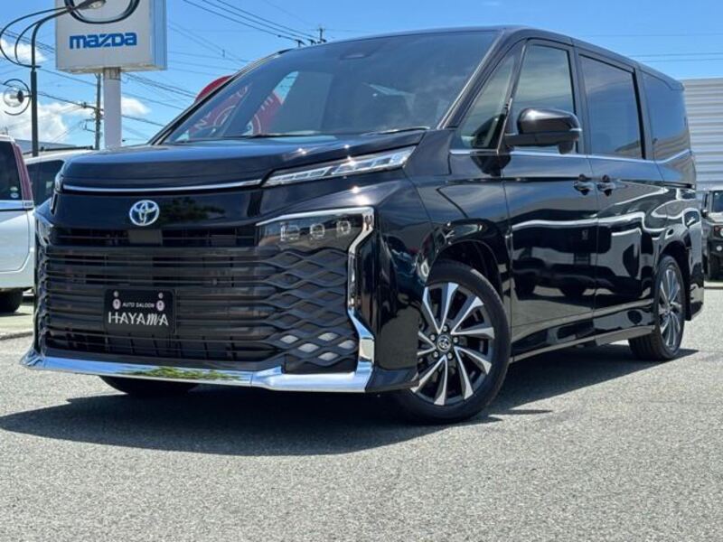 TOYOTA VOXY