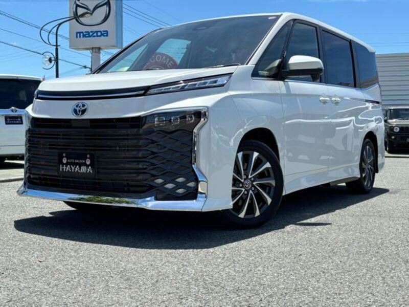 TOYOTA VOXY