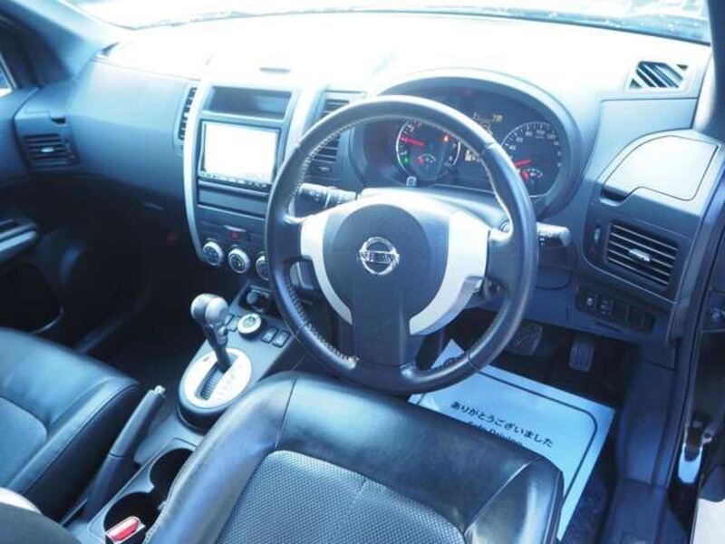 X-TRAIL