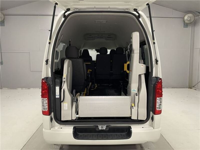 HIACE VAN