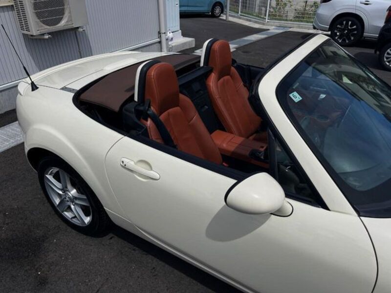 ROADSTER