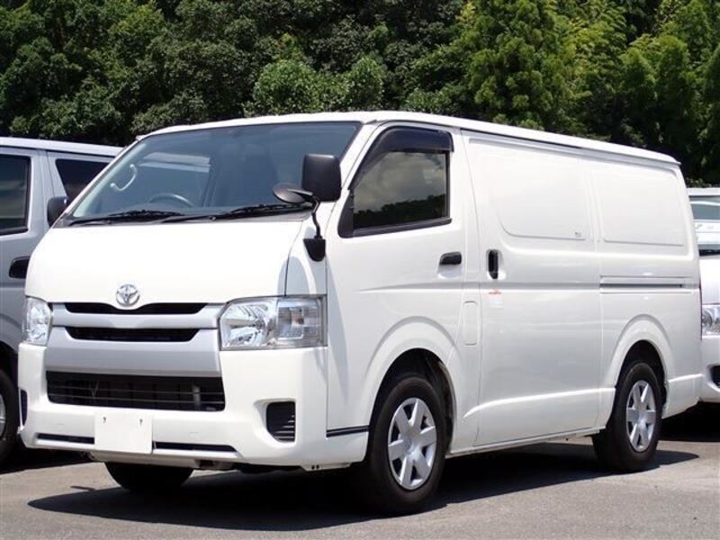 TOYOTA HIACE VAN