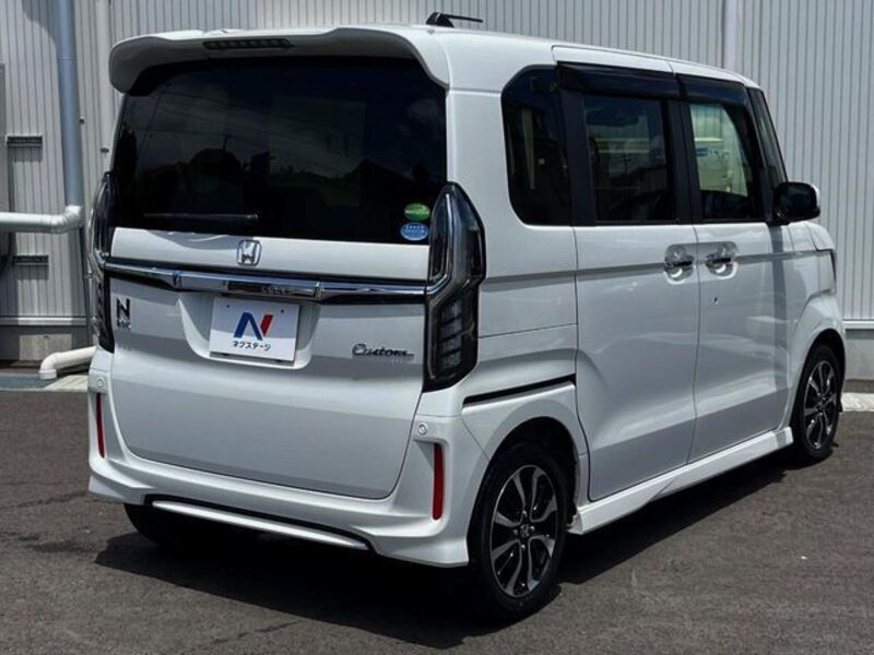 N BOX CUSTOM