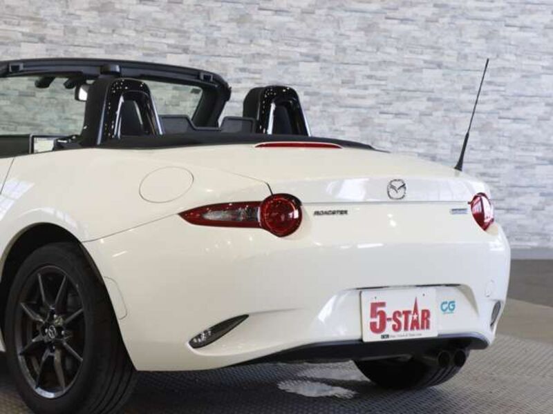 ROADSTER