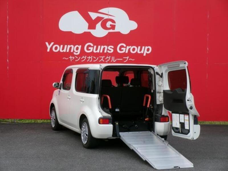 NISSAN CUBE