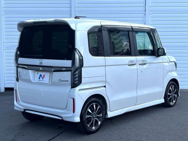 N BOX CUSTOM