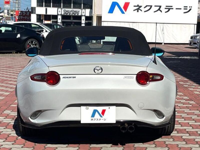 ROADSTER