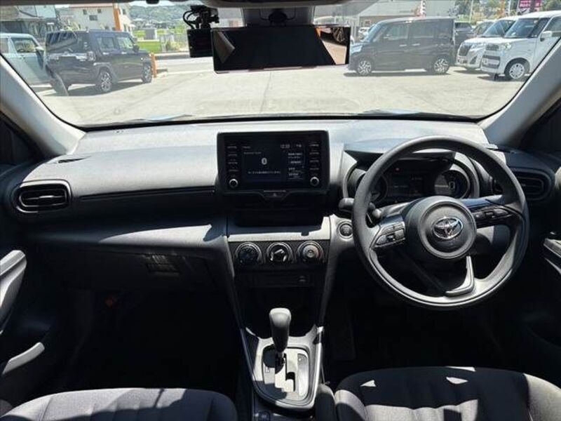 YARIS CROSS
