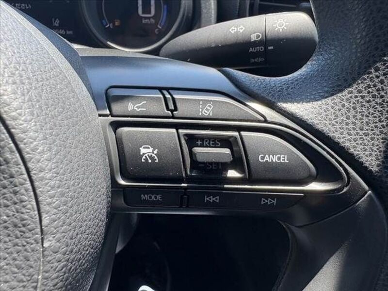 YARIS CROSS