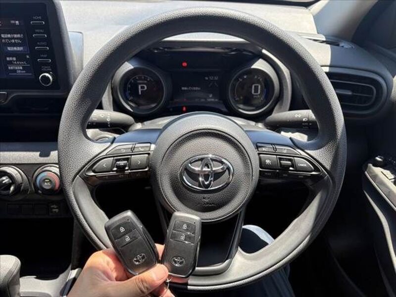 YARIS CROSS