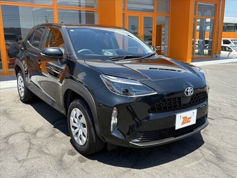 YARIS CROSS