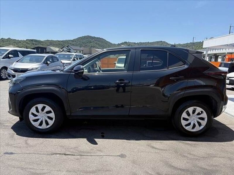 YARIS CROSS
