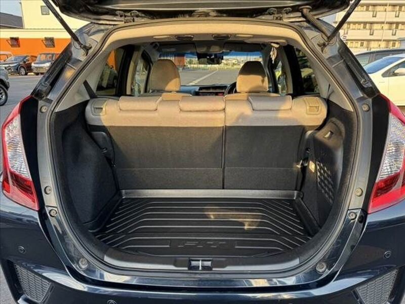 FIT HYBRID