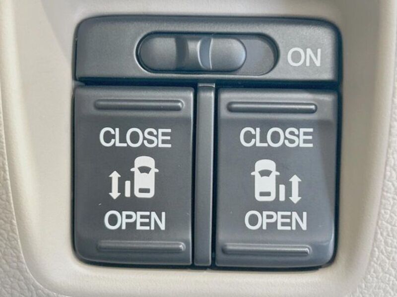 N BOX
