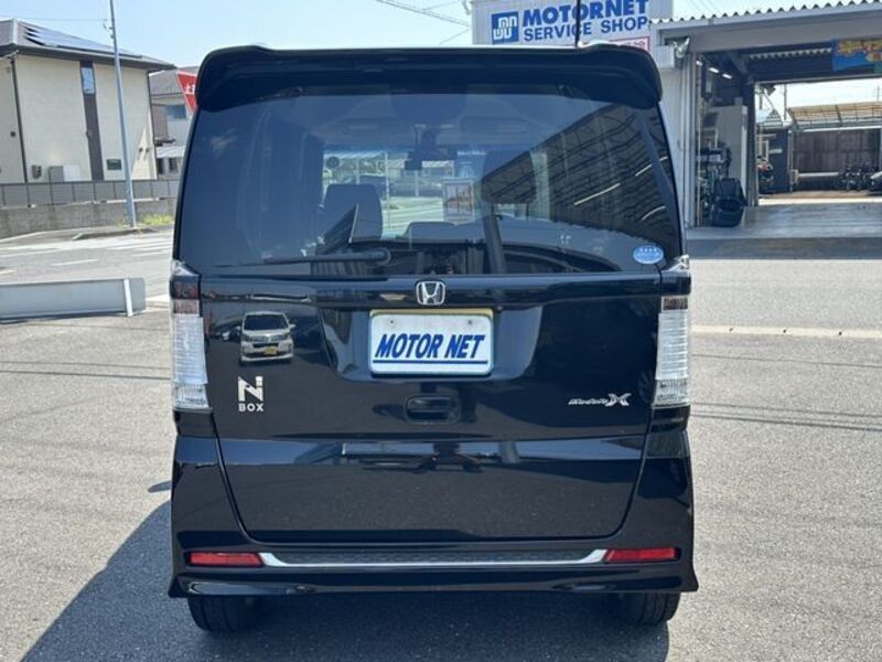 N BOX