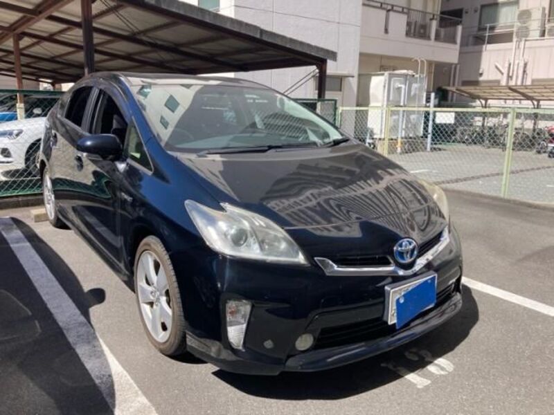 TOYOTA PRIUS