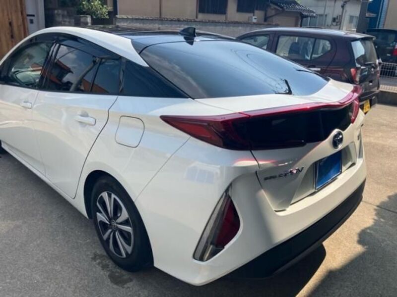PRIUS PHV