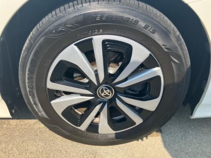 PRIUS PHV