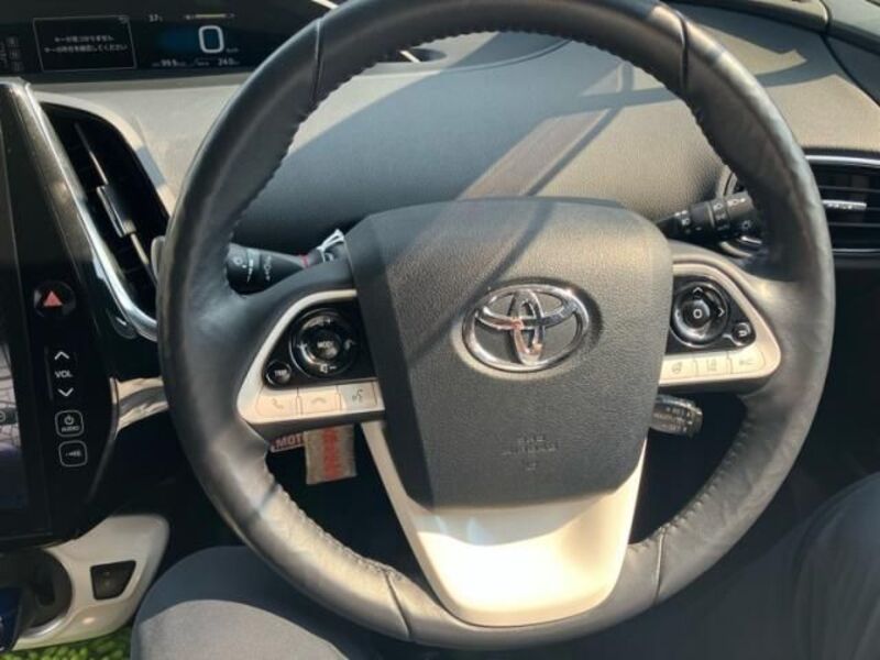 PRIUS PHV