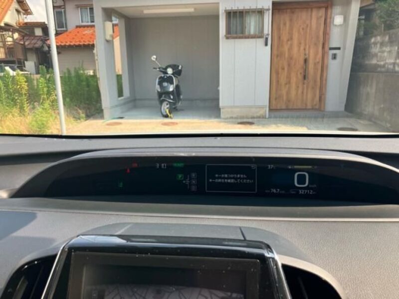 PRIUS PHV