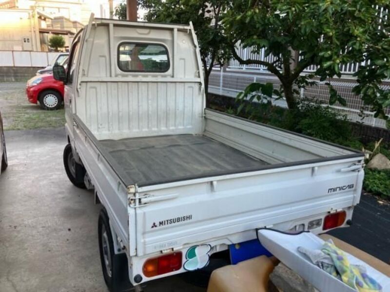 MINICAB TRUCK