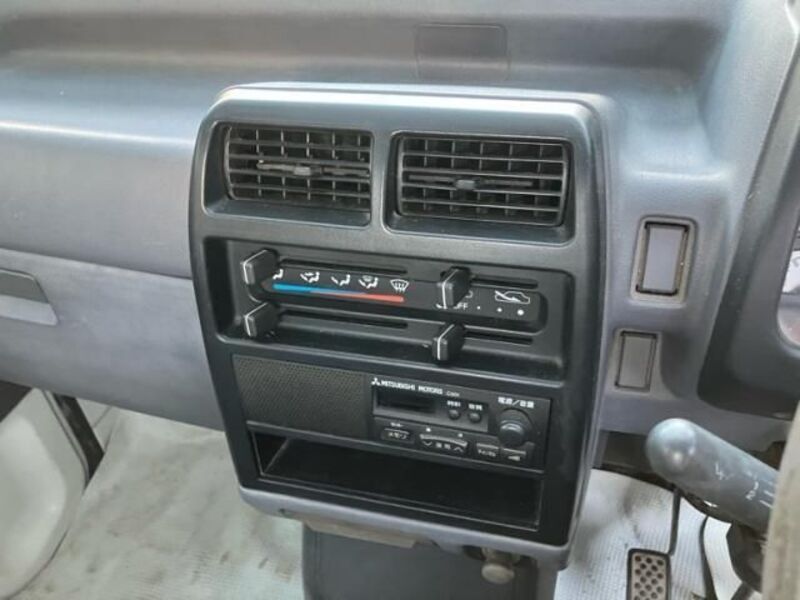 MINICAB TRUCK