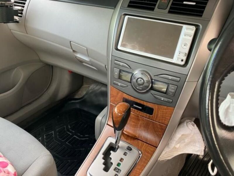 COROLLA AXIO