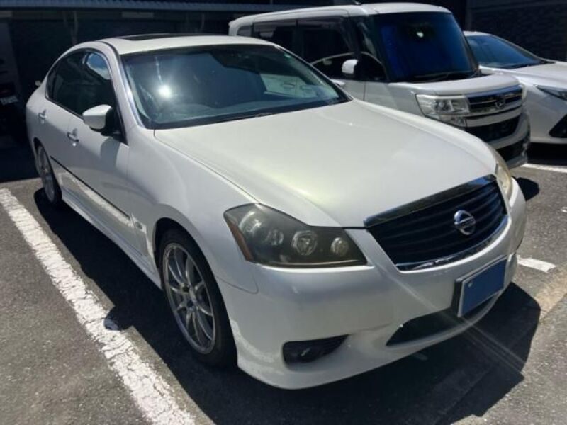NISSAN FUGA
