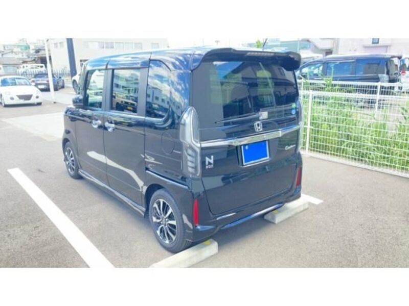N BOX CUSTOM