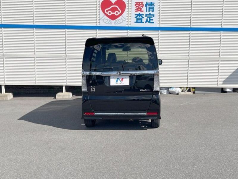 N BOX CUSTOM