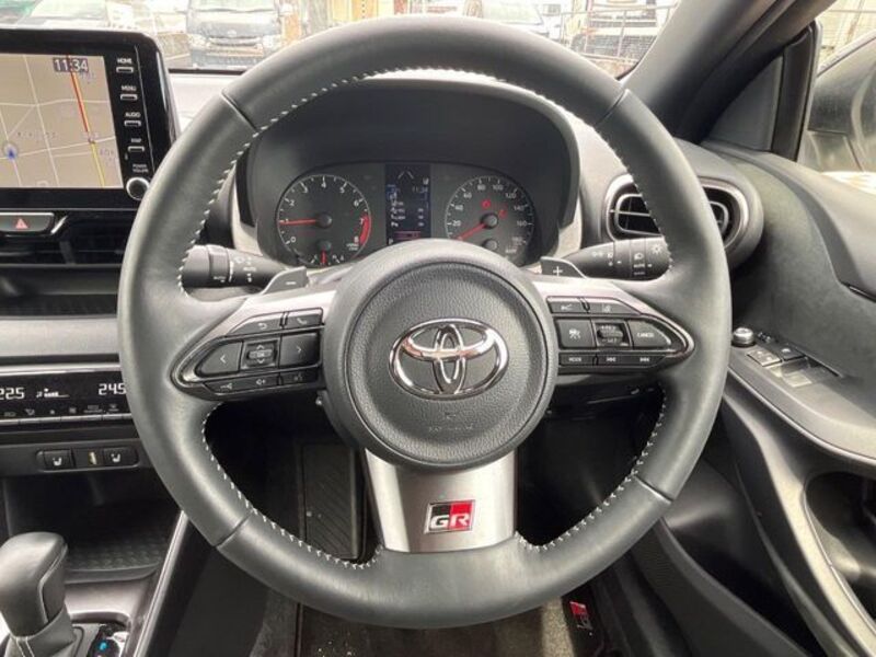 GR YARIS