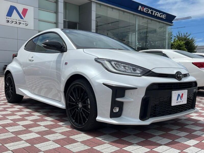 GR YARIS