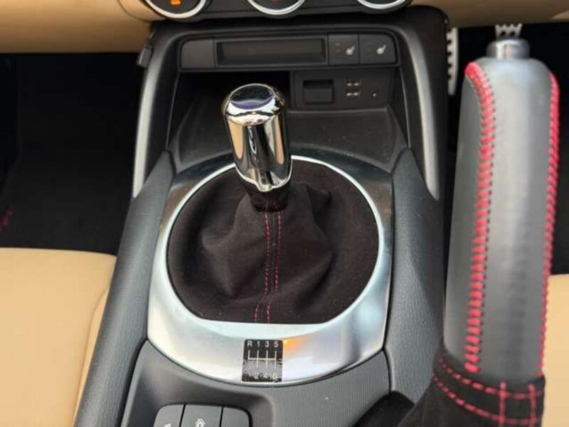 ROADSTER
