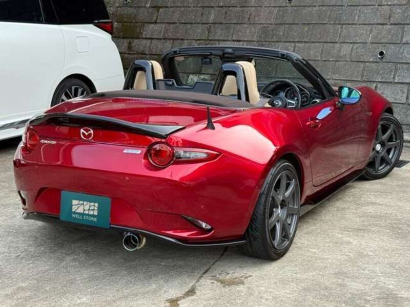 ROADSTER
