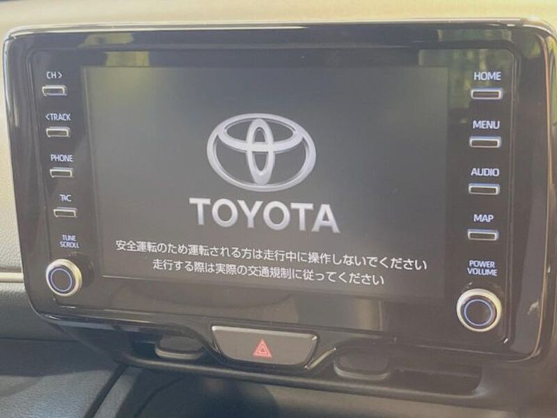 YARIS CROSS