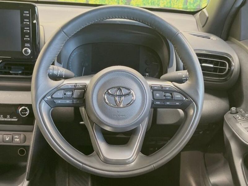 YARIS CROSS
