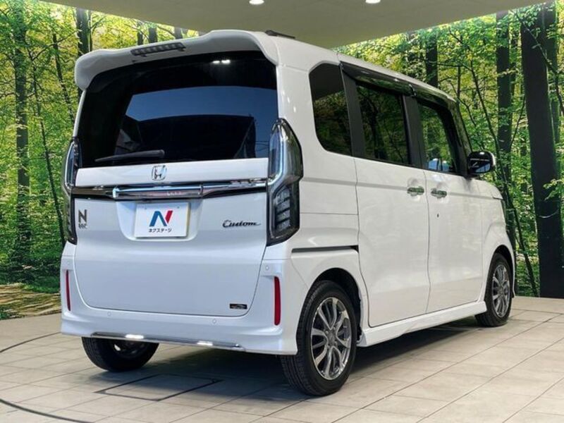 N BOX CUSTOM
