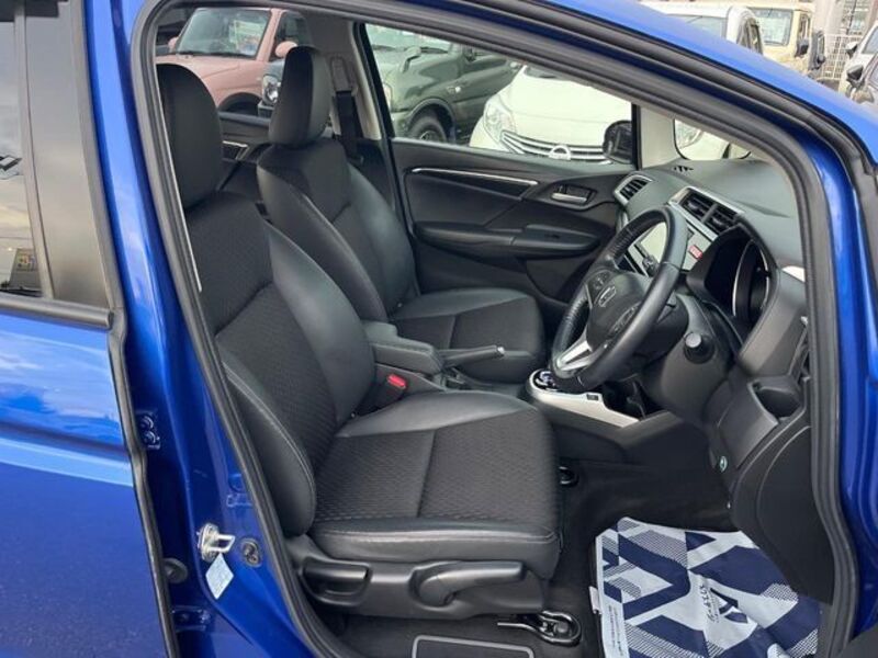 FIT HYBRID
