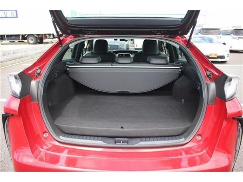 PRIUS PHV