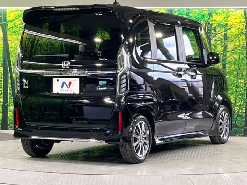 N BOX CUSTOM
