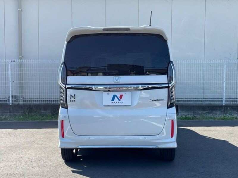 N BOX CUSTOM
