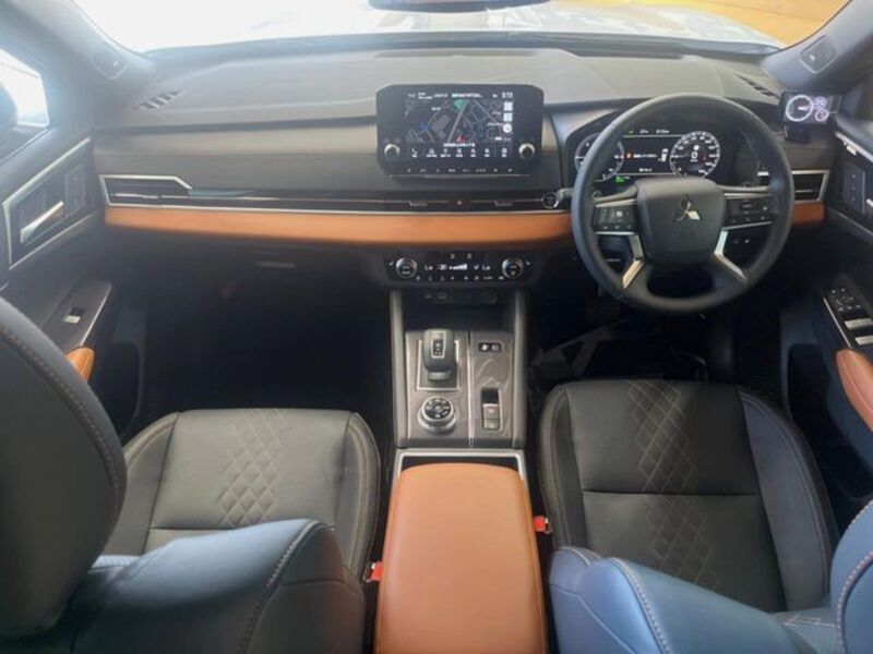 OUTLANDER PHEV