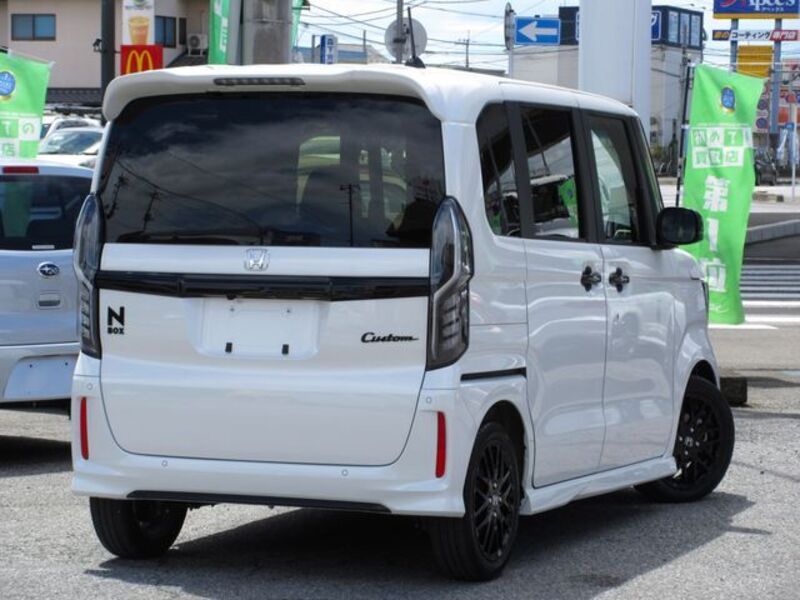 N BOX CUSTOM