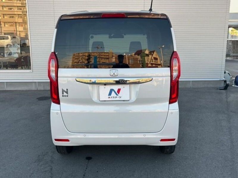 N BOX