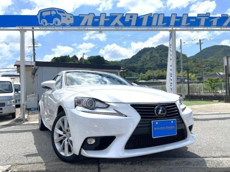 LEXUS IS