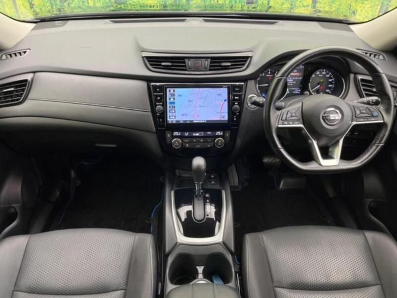 X-TRAIL