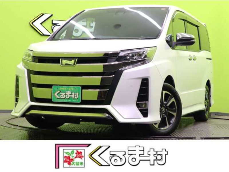 TOYOTA NOAH