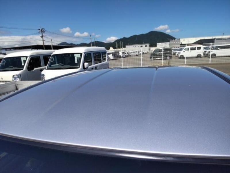 COROLLA AXIO