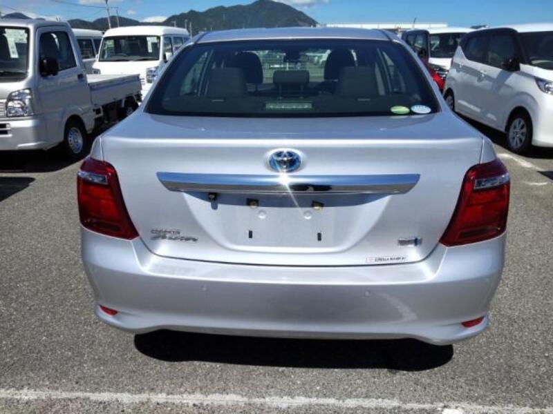 COROLLA AXIO