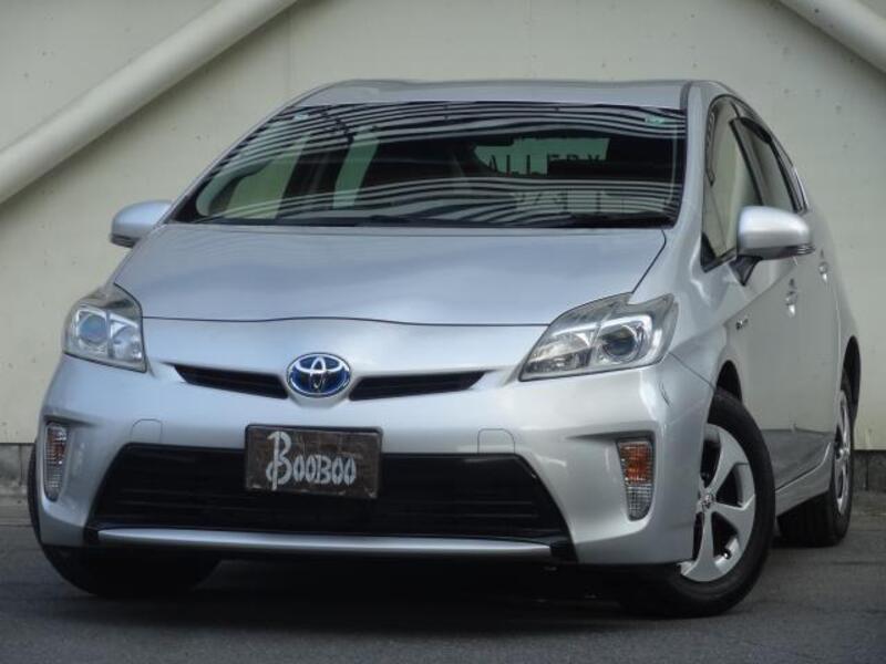 TOYOTA PRIUS